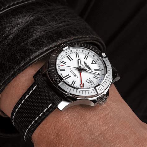 breitling avenger 43mm 2019|Breitling Avenger 43 white dial.